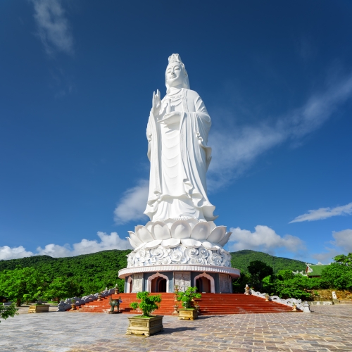 วัดหลินอึ๋ง ดานัง ขอพรเจ้าแม่กวนอิมองค์ใหญ่ที่สุดในเวียดนาม