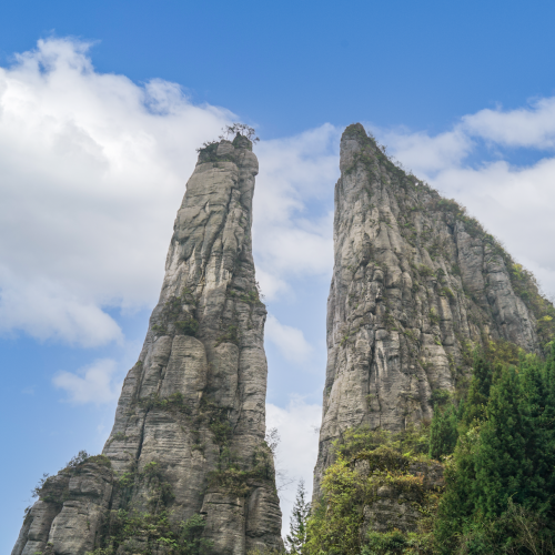 เอินซือ เมืองธรรมชาติและขุนเขาแลนด์มาร์คของจีน | Lion Travels