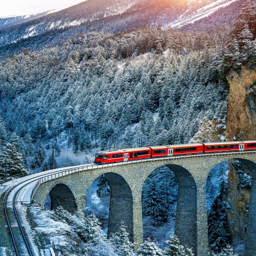 Glacier Express รถไฟชมวิวสุดโรแมนติกในสวิตเซอร์แลนด์