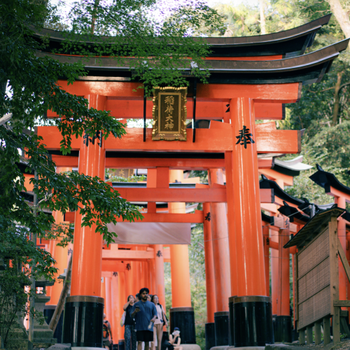 Fushimi Inari Taisha ศาลเจ้าเสาโทริอิแดง แลนด์มาร์กเกียวโต