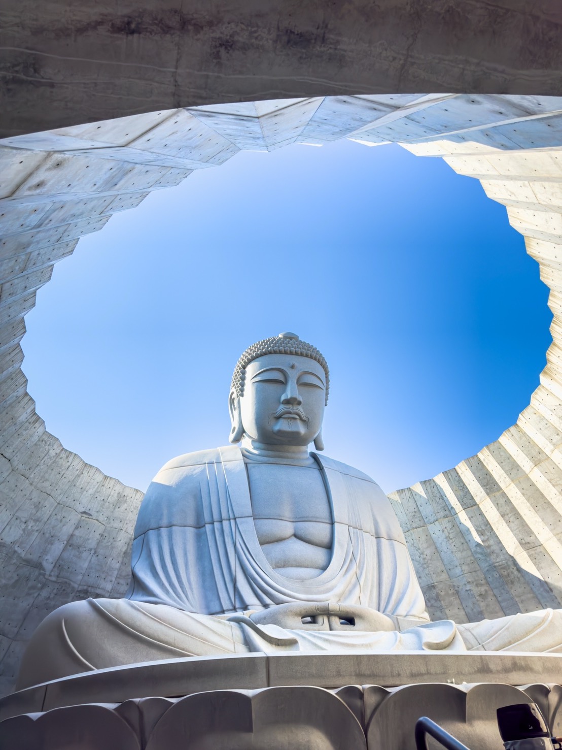 เนินพระพุทธเจ้า Hill of the Buddha ฮอกไกโด ประเทศญี่ปุ่น จุดเช็กอินชื่อดังกลางทุ่งลาเวนเดอร์ ใกล้เมืองซัปโปโร