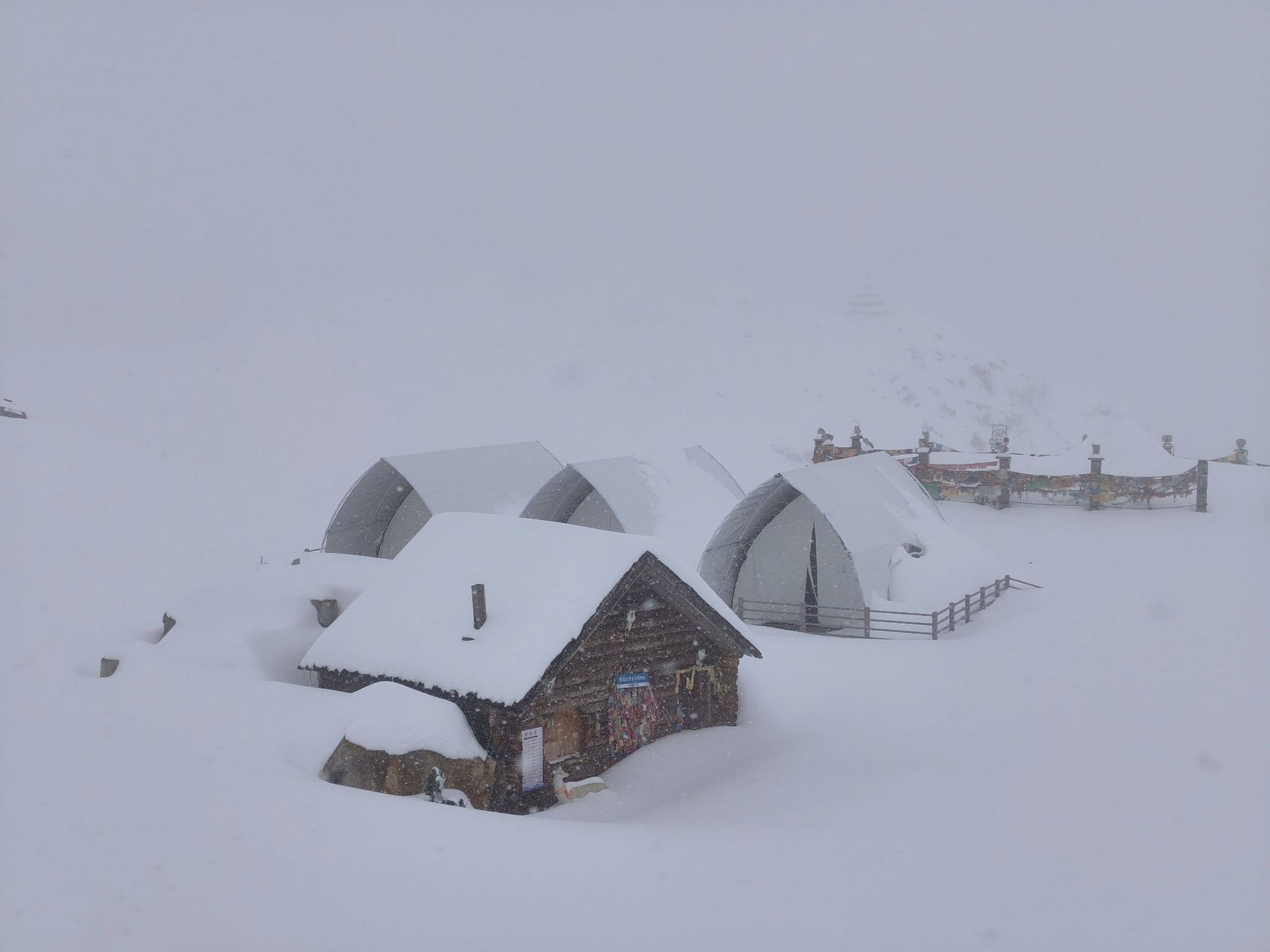 ต๋ากู่ปิงชวน Dagu Glacier วิวภูเขาหิมะขาวโพลนระดับโลก