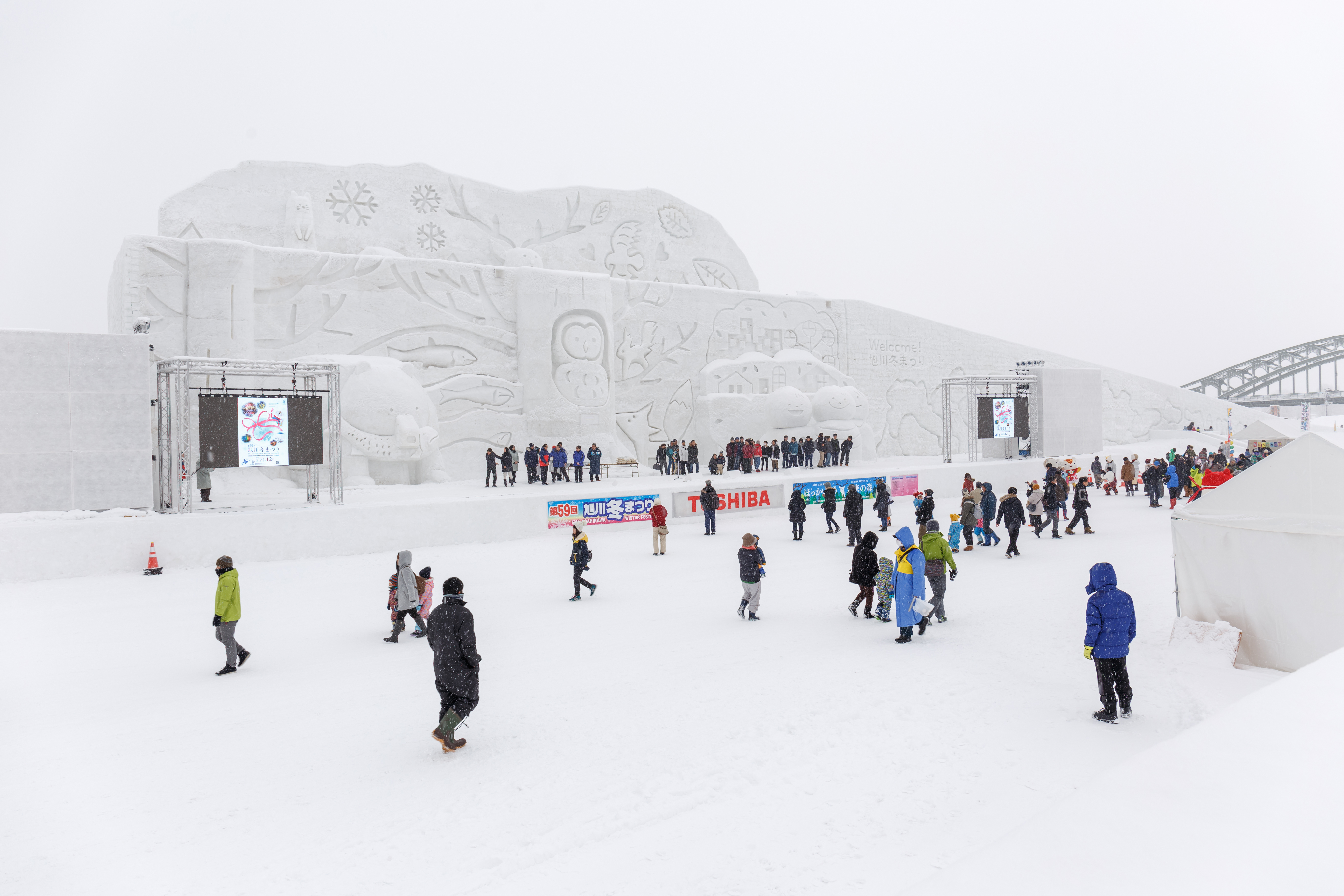 เทศกาลฤดูหนาวอาซาฮิคะวะ Asahikawa Winter Festival ประติมากรรมหิมะ ฮอกไกโด ญี่ปุ่น