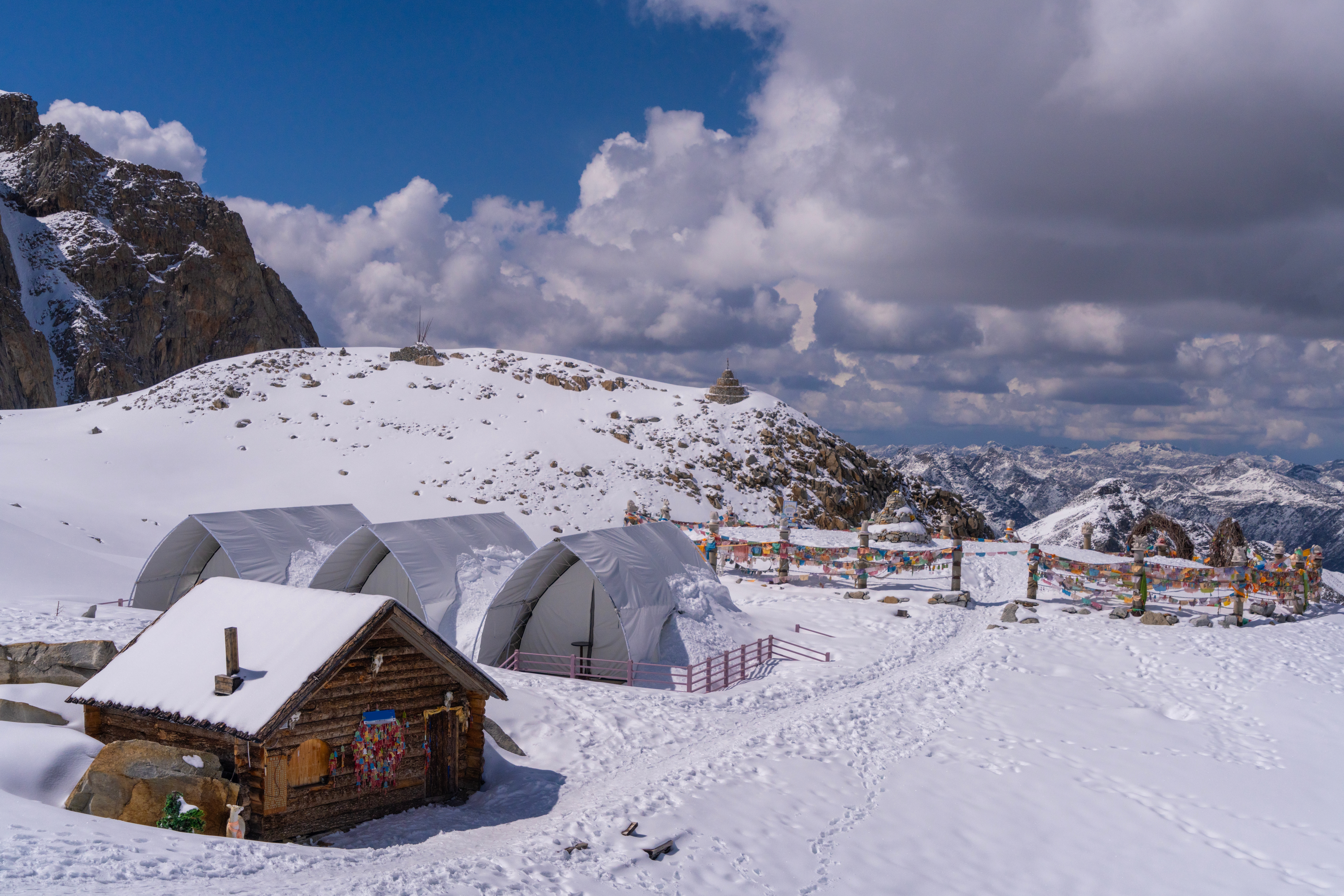 ลานสกีและวิวเทือกเขา Hakuba ในฤดูกาลสกี 2026-2027