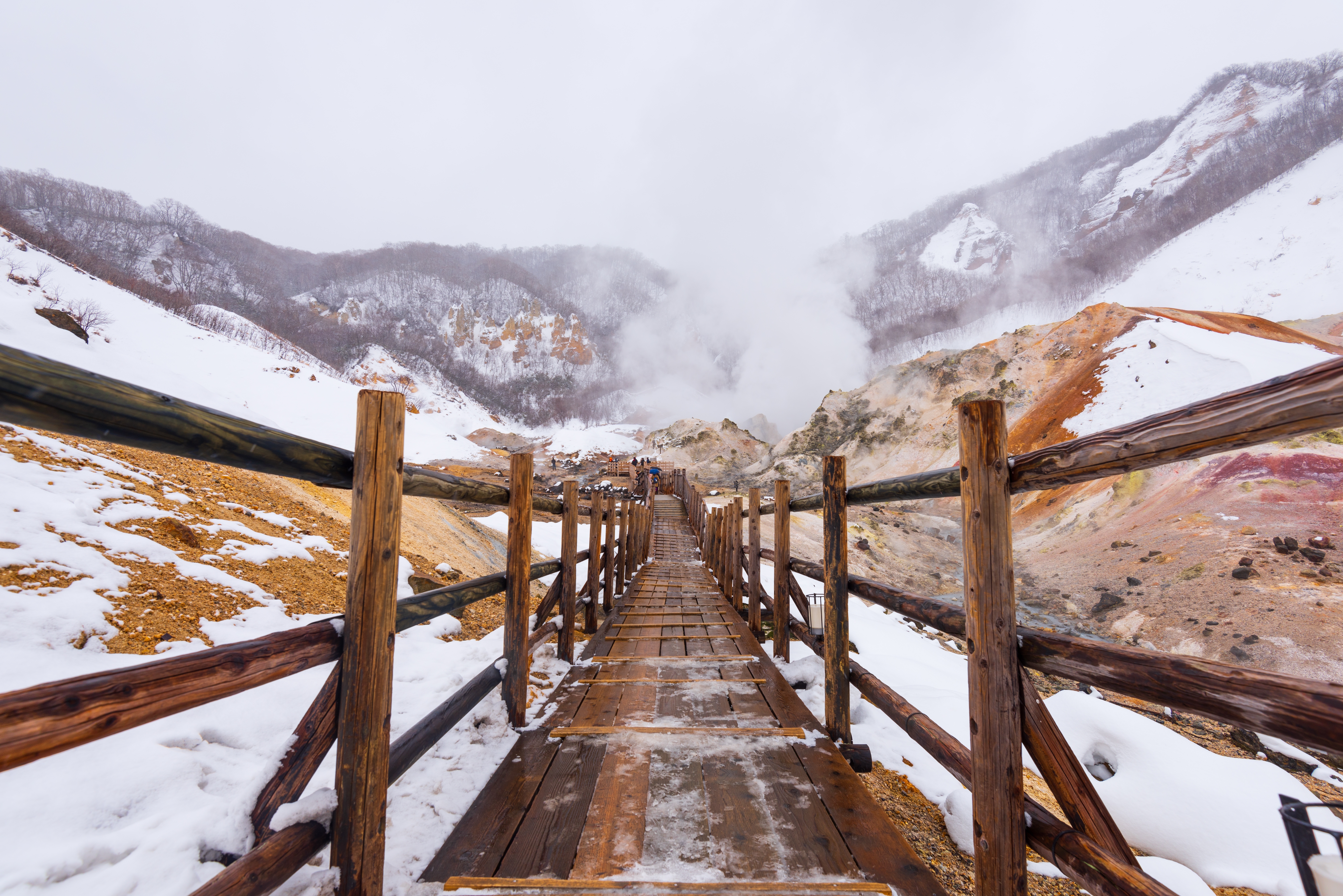 ไอน้ำร้อนจากหุบเขานรกจิโกกุดานิ Noboribetsu Hokkaido