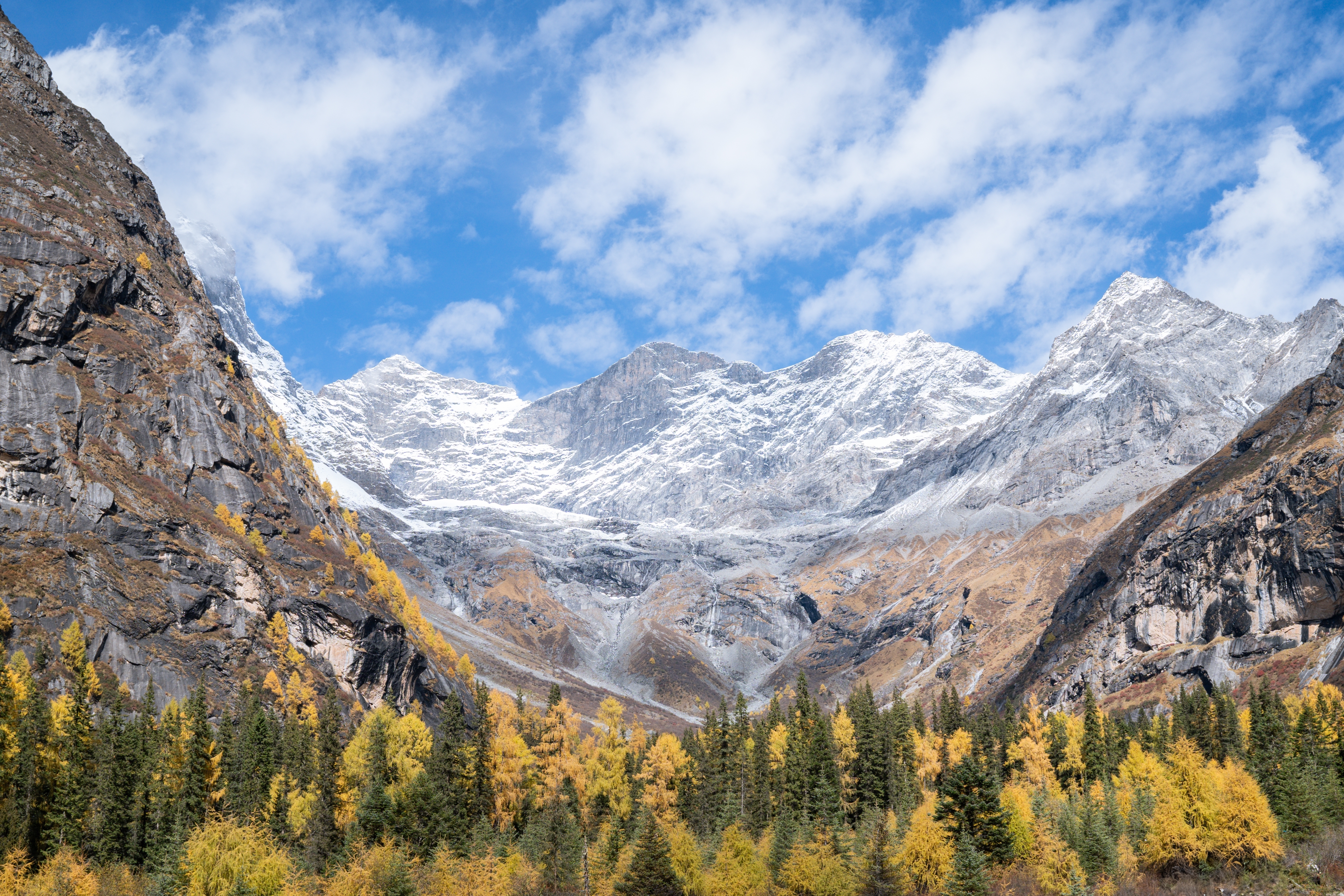 เส้นทางเที่ยวภูเขาสี่ดรุณี Mount Siguniang จาก Chengdu ประเทศจีน
