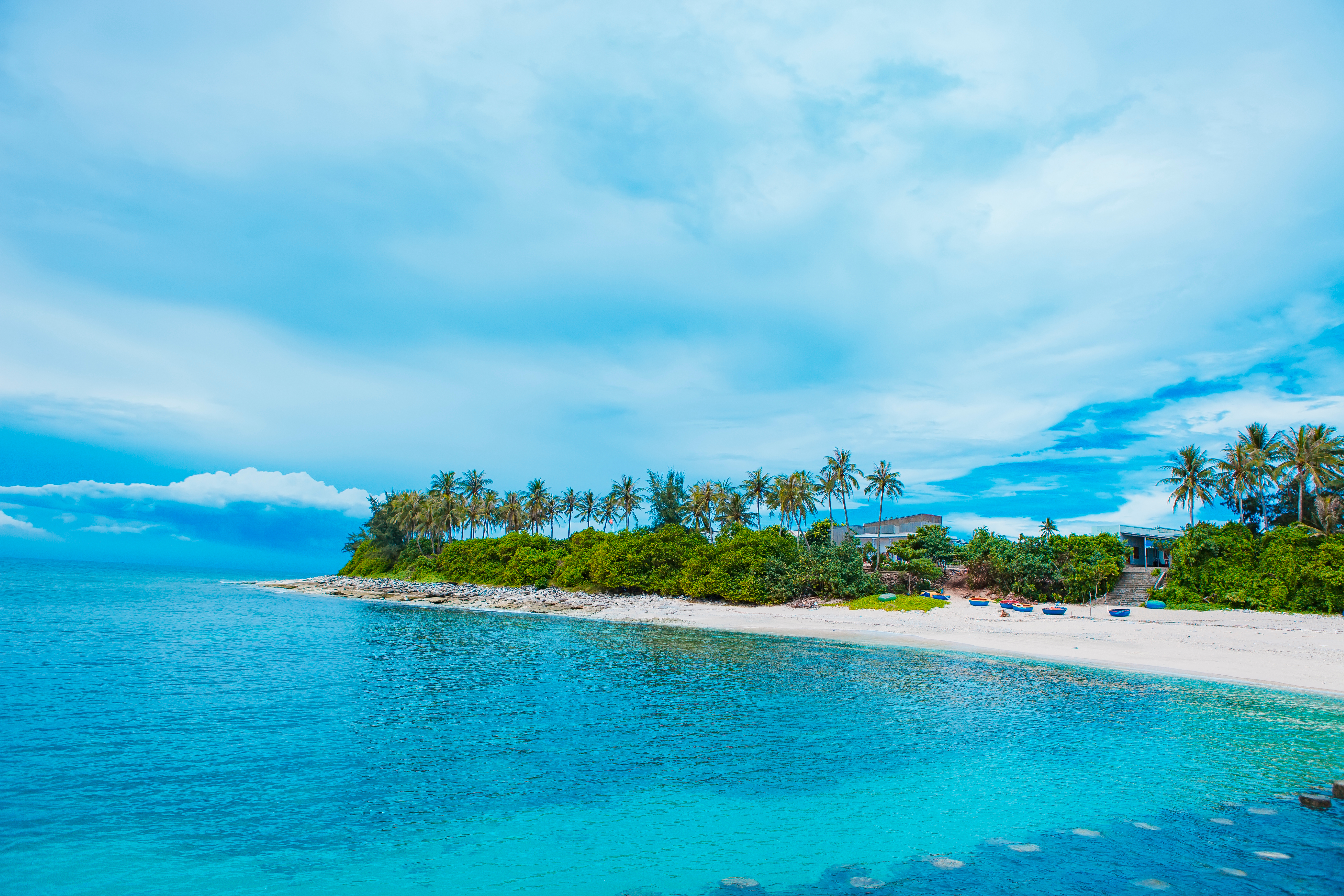 หาดทรายขาวบนเกาะลีเซิน