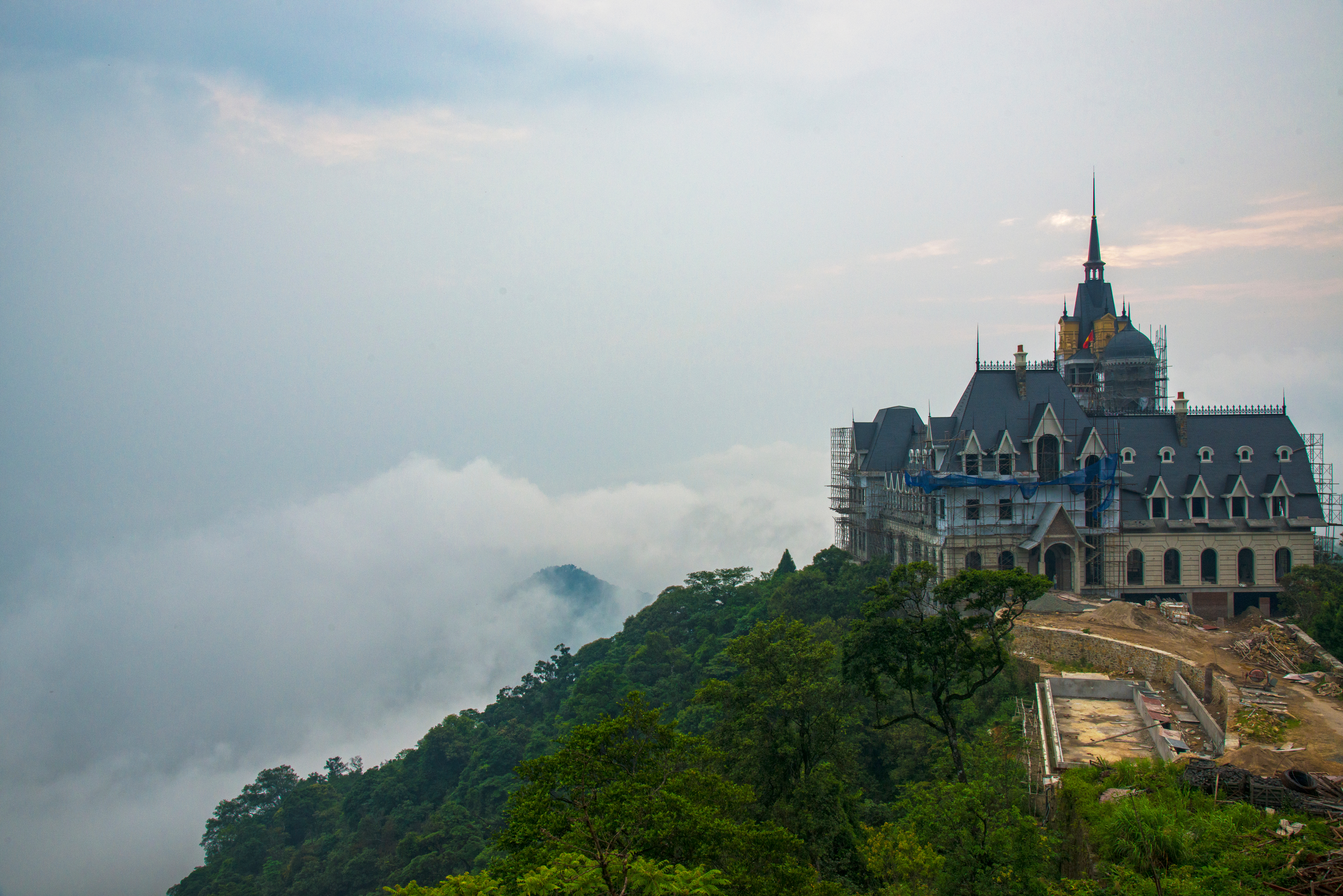 วิวภูเขาซาปา เวียดนามเหนือ บรรยากาศธรรมชาติและทะเลหมอก