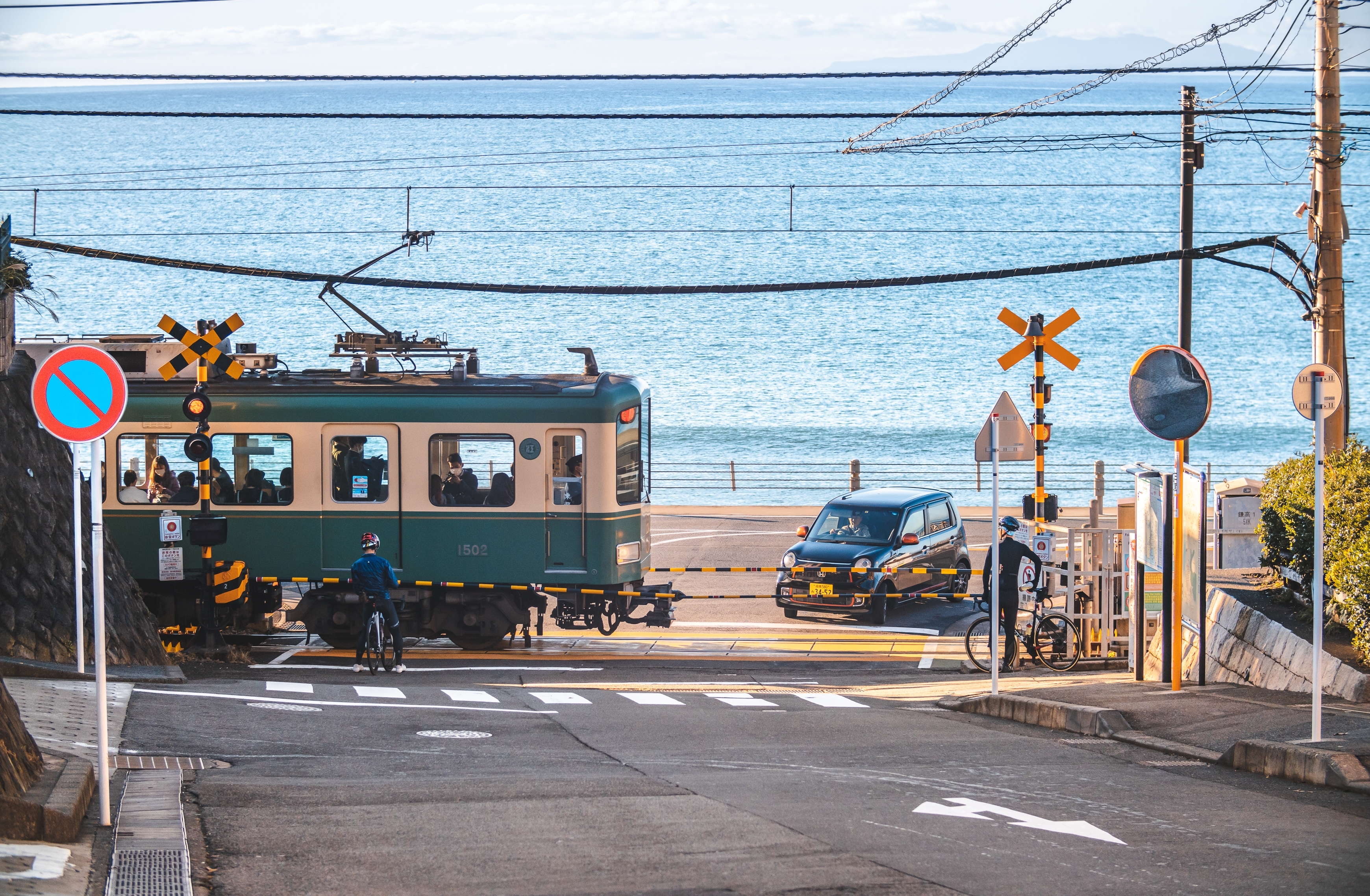Kamakura-Kokomae Station มุมรถไฟริมทะเล โลเคชันดังจากซีรี่ย์