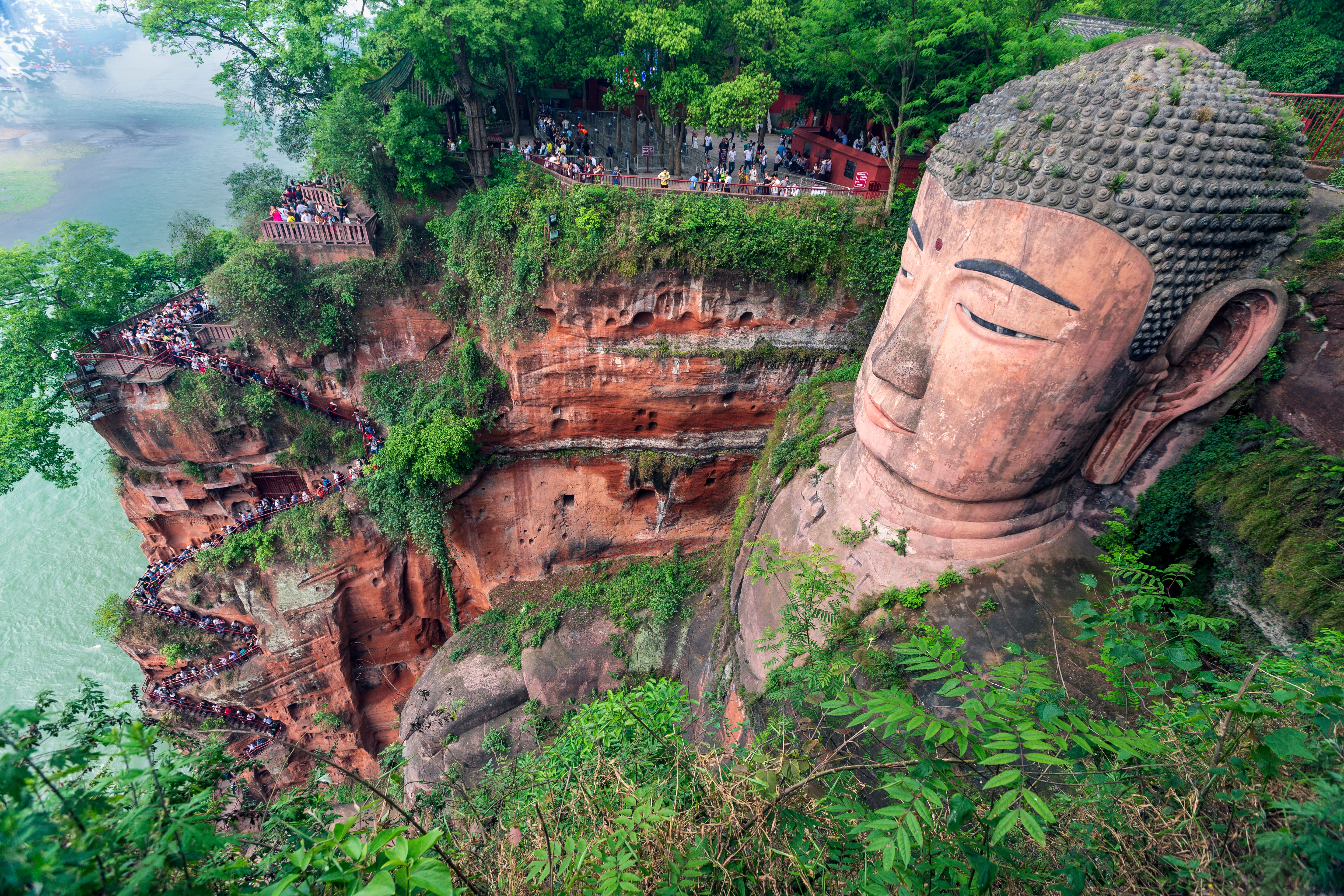 ล่องเรือชมพระใหญ่เล่อซาน เมืองเฉิงตู ประเทศจีน