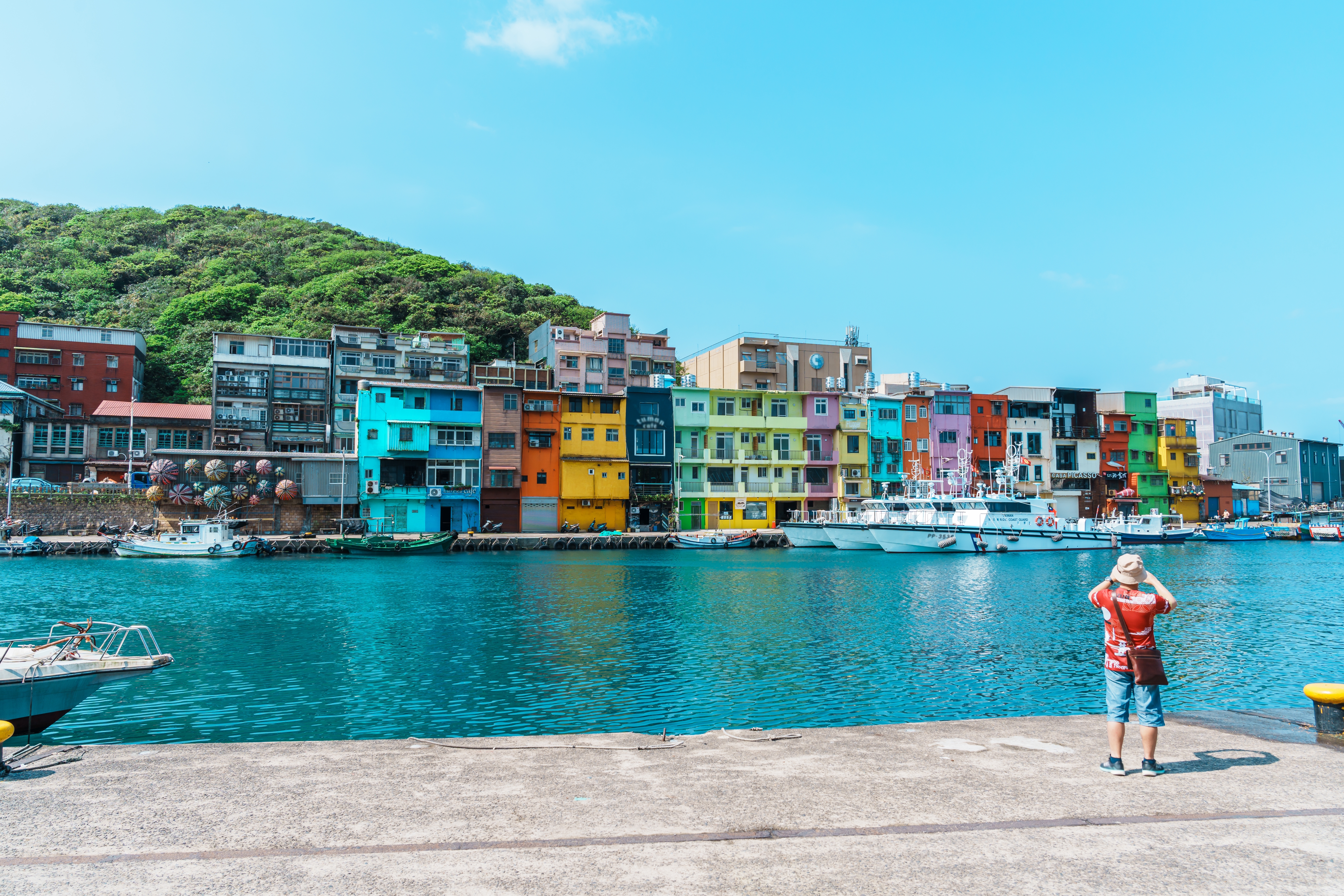 Zhengbin Fishing Harbor ไต้หวัน บ้านสีพาสเทลริมทะเล