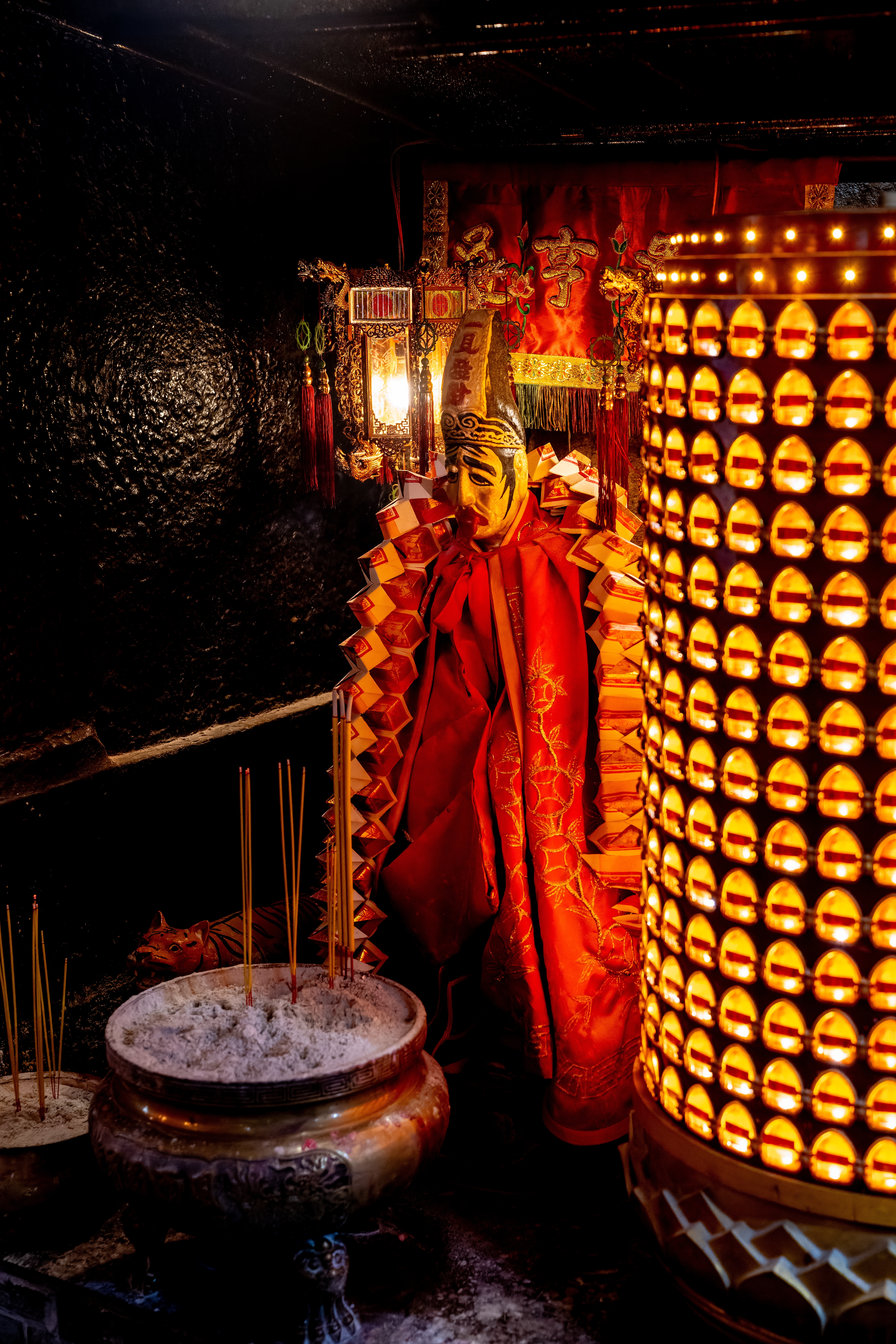 พระโพธิสัตว์กวนอิม Kwun Yum ภายในวัดหลินฟ้า ฮ่องกง