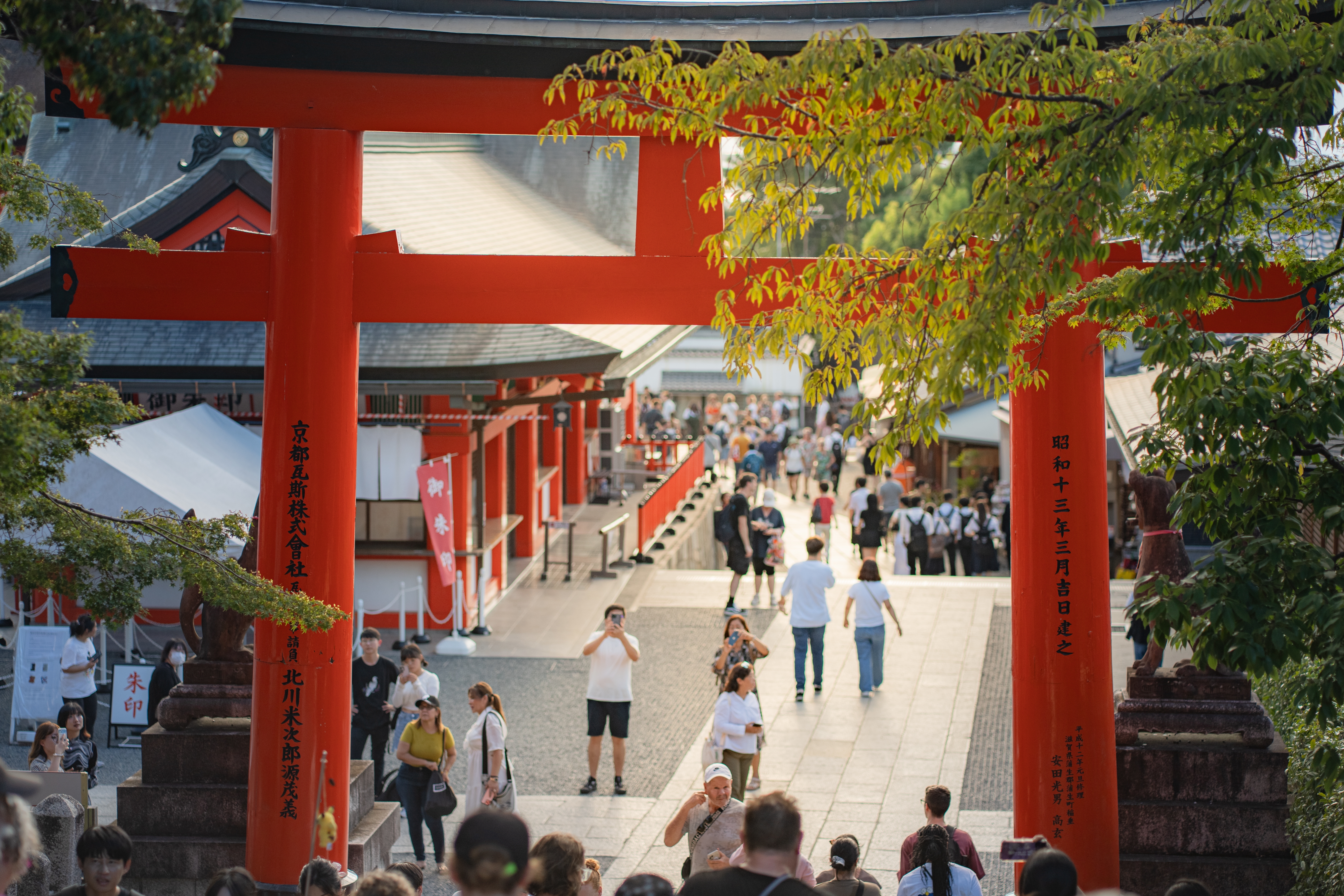 ศาลเจ้า Fushimi Inari Taisha ศาลเจ้าหลักของเทพเจ้าอินาริ เมืองเกียวโต ประเทศญี่ปุ่น